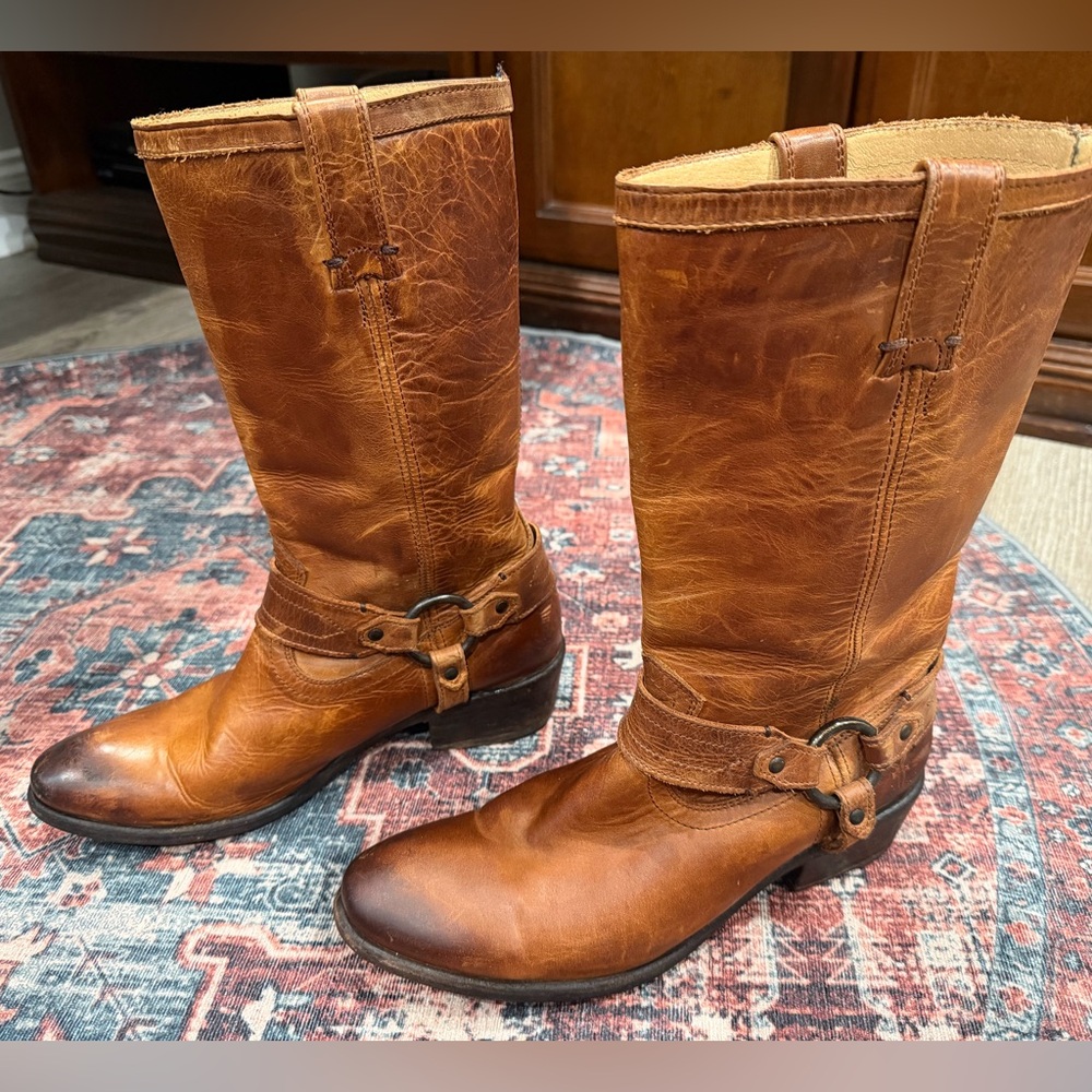 Frye Carson Harness boots size 9 cognac